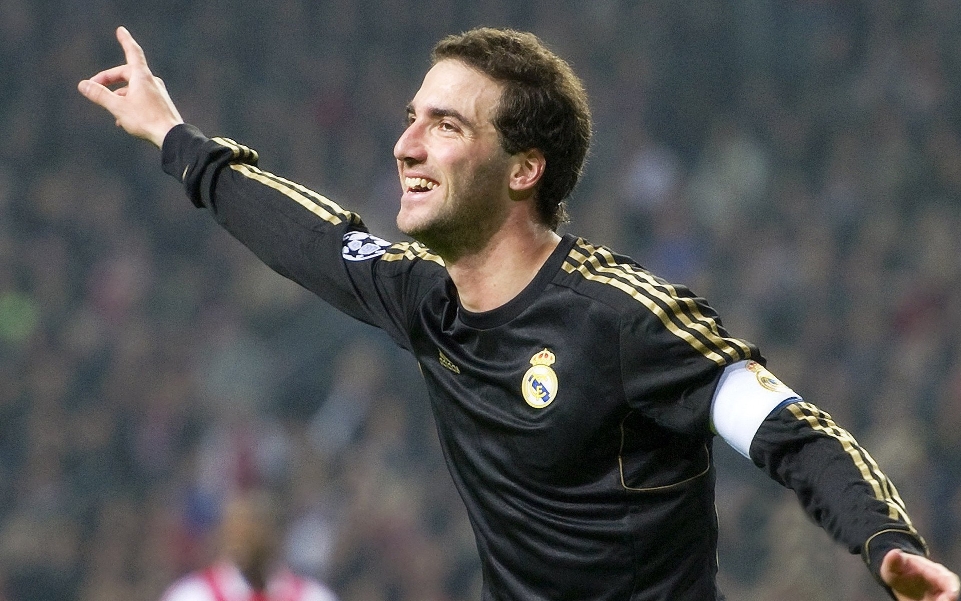 全国青少年趣味运动会迎来青春盛宴，青年趣味运动标语