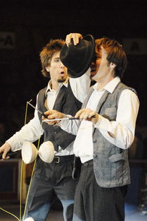 电竞少年热血燃烧书写传奇，电竞少年插画